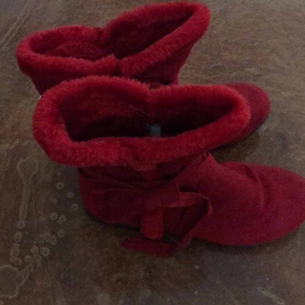 Boots - Picture 3 of 4